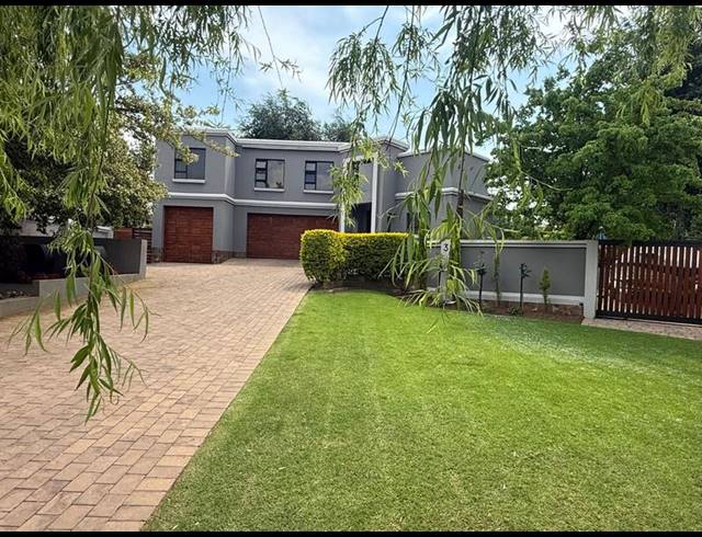 5 BEDROOM HOUSE FOR SALE IN MIDLANDS ESTATE